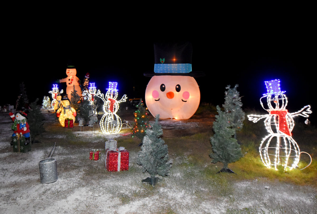 112721-smt-news-christmas-in-the-country-007